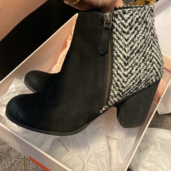 BP Trolley Ankle Booties - Picture 4 of 4